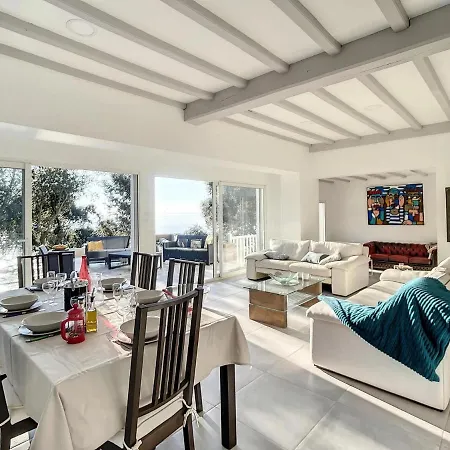 Villa Front De Mer, Plage Des Nonnes Villa